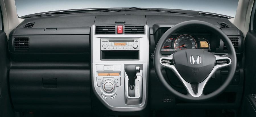  Honda Zest Spark 2009 года  (фото 4 из 15)